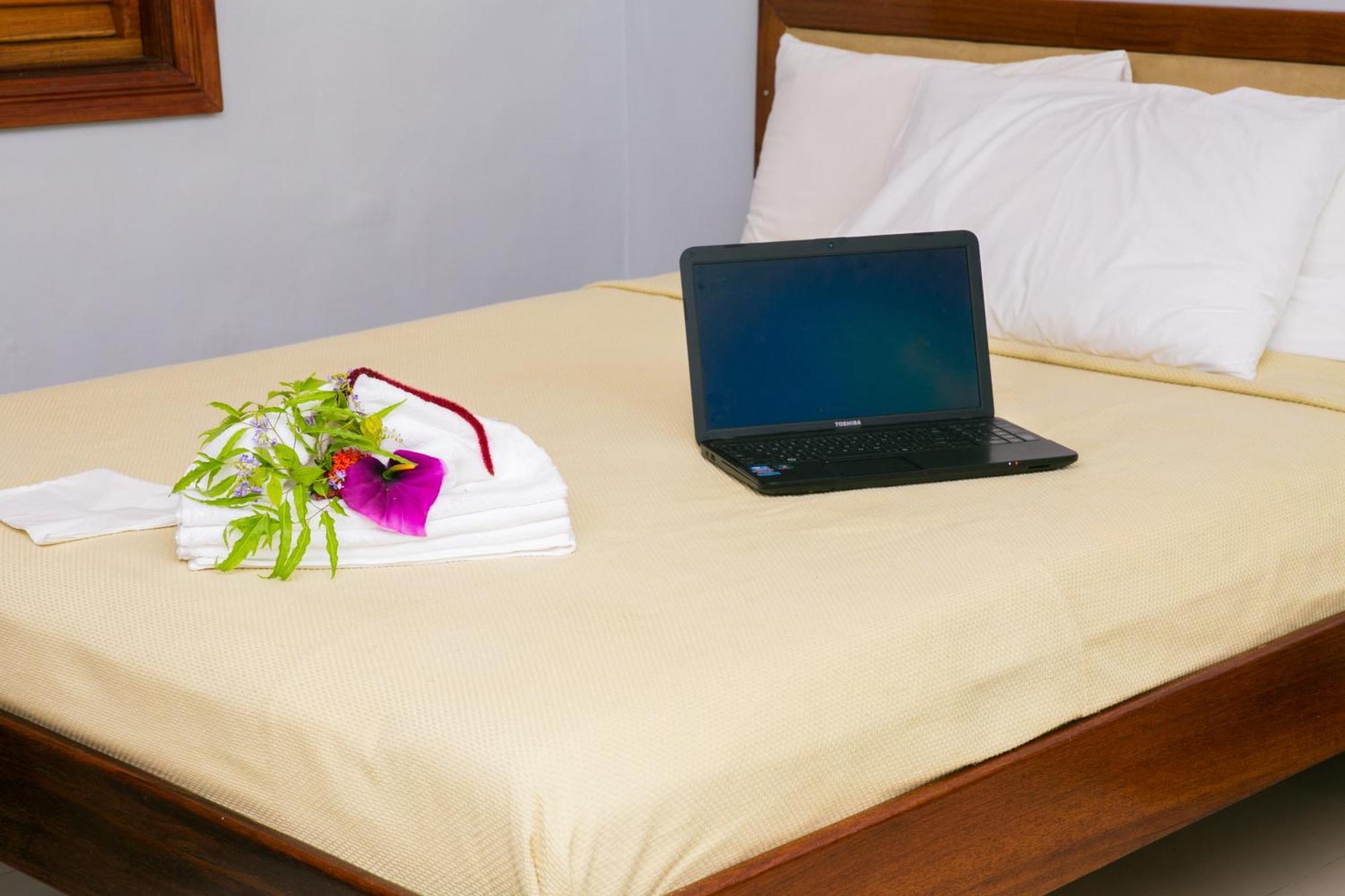 Hideaway Hotel Port Moresby Kamer foto